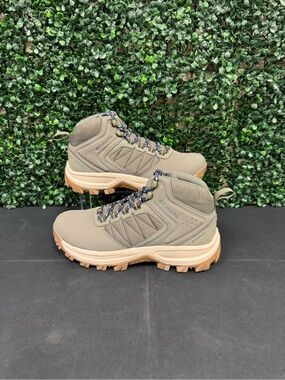 Columbia Transverse Hike Waterproof Boot - Women’s 8